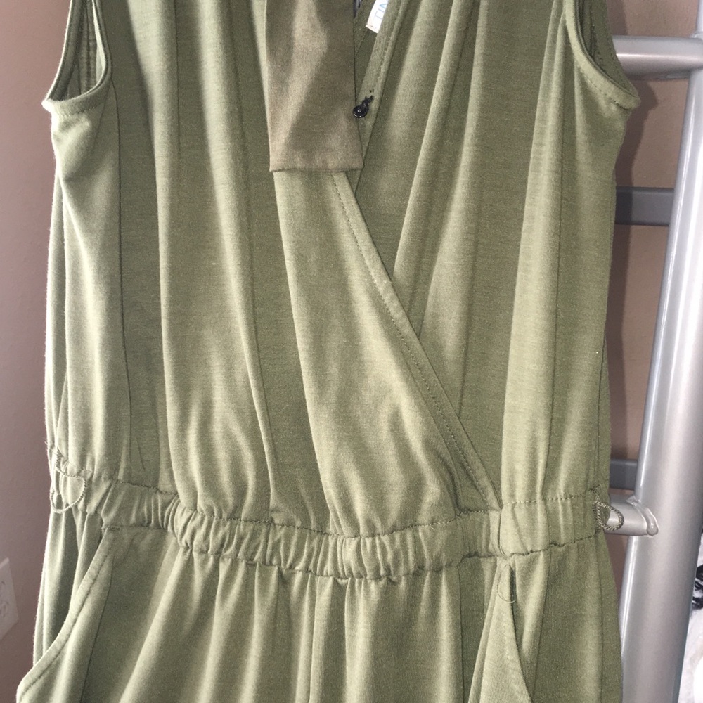 Jumpsuit - Picture 2 of 6